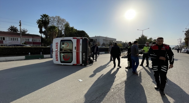 Osmaniye’de devrilen ambulanstaki 4 kişi yaralandı