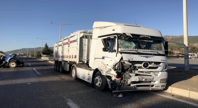 Kahramanmaraş’ta tır ile çarpışan traktörün sürücüsü ağır yaralandı