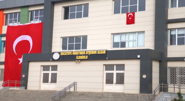 YPG/PKK’lı teröristlerin hayattan kopardığı öğretmen Ayşenur Alkan’ın adı görev yaptığı okula verildi