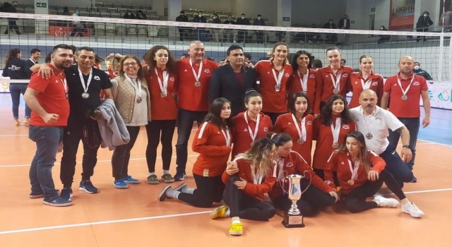 Mersin Büyükşehir Belediyesi Kadın Voleybol Takımı, 1. Lige çıktı