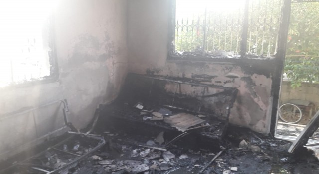 Tarsusta ev yangınında 1 kişi yaralandı