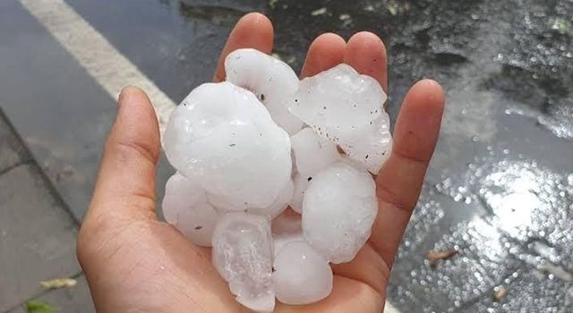 Osmaniye'de ceviz büyüklüğünde dolu yağdı