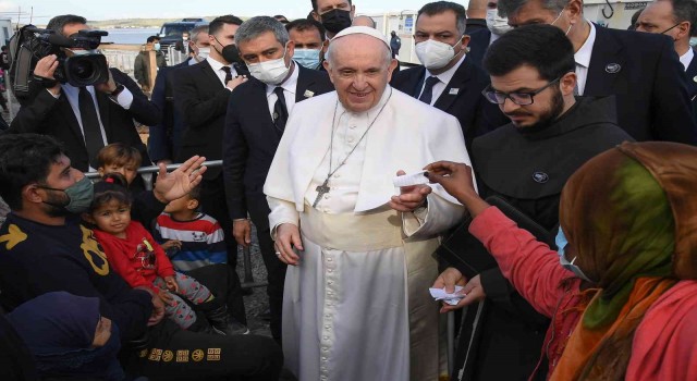 Papa, Avrupada göçmenlere yönelik davranışları kınadı