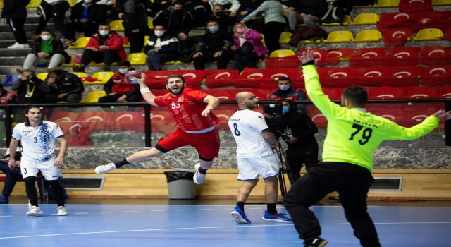 A Milli Erkek Hentbol Takımı, Güney Kıbrıs Rum Kesimini 35-28lik skorla yendi