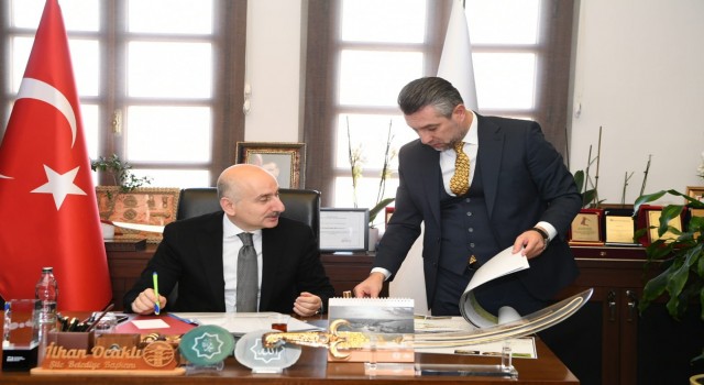 Bakan Adil Karaismailoğlu, Başkan Ocaklıyı makamında ziyaret etti