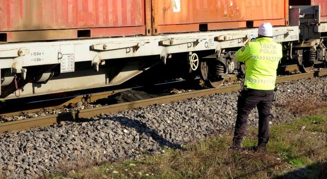 Hemzemin Geçitte Trenin Çarptığı Genç Kız Hayatını Kaybetti