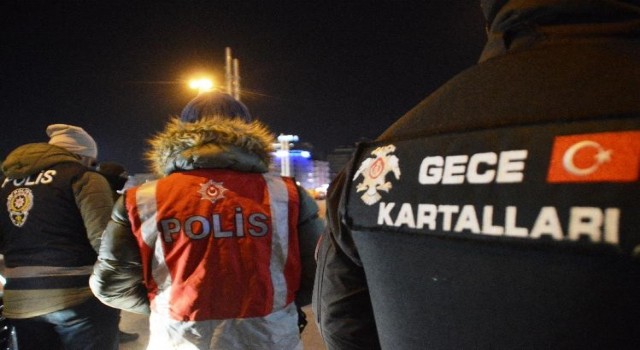 İstanbulda Yeditepe Huzur Uygulamasında 4 bin 311 gram uyuşturucu madde ve 339 adet uyuşturucu hap ele geçirildi