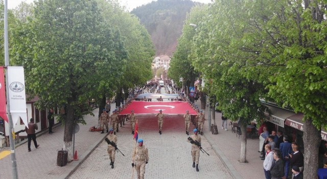 Komandolardan 19 Mayısa özel nefes kesen gösteri