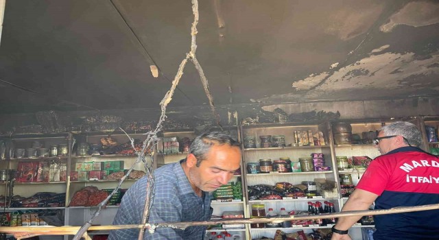 Mardinde market yandı