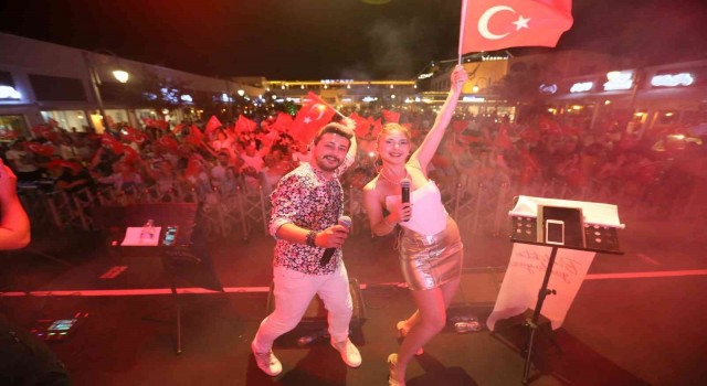 Aydın Büyükşehir Belediyesi Konservatuvarı Kuşadasında konser verdi