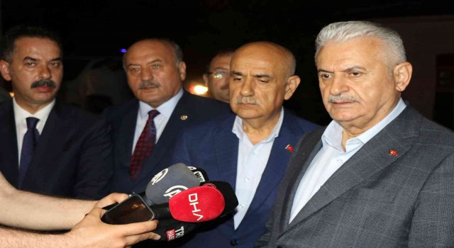 Binali Yıldırım ve Bakan Kirişci, Erzincanda sel afetinin yaşandığı mahallede incelemelerde bulundu