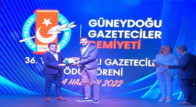 GGCden Öz Sağlık İş Sendikası Diyarbakır Şube Başkanı Aküzüme teşekkür plaketi