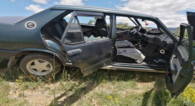 İki otomobilin çarpıştığı kazada hemşire yaralandı
