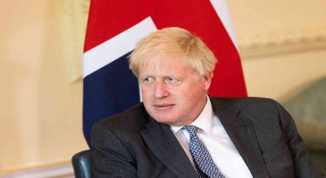 İngiltere Başbakanı Johnson: “Yaptırımlar, Putinin savaş makinesi kalbini vuracak”