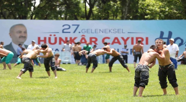 Kırkpınar öncesi son müsabakalarda güreşçiler ter döküyor