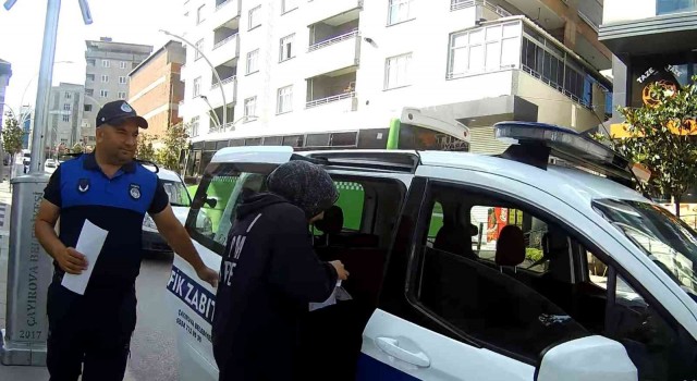 Sınava geç kalanların imdadına zabıta ekipleri yetişti