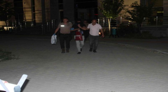 Konyada zehir tacirlerine operasyon: 3 tutuklama