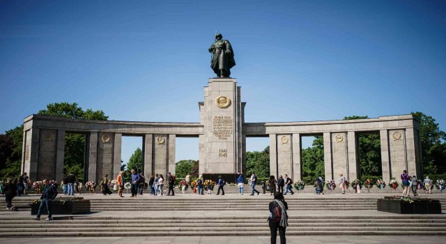Rusya, Almanyaya Neonazi saldırısı için nota verdi