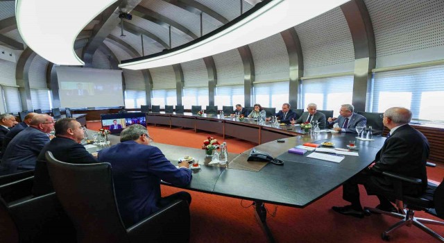Kemal Kılıçdaroğlu, CHPli büyükşehir belediye başkanlarını kabul etti
