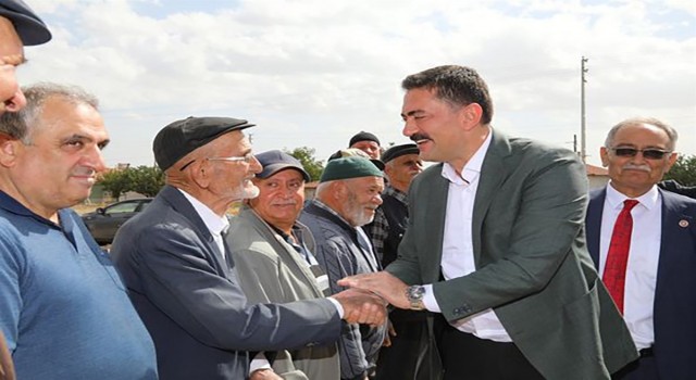 Kırıkkale Valisi Tekbıyıkoğlu, köylerde vatandaşlarla buluştu
