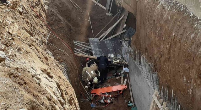 Maltepede istinat duvarı çöktü, iki işçi göçük altında kaldı