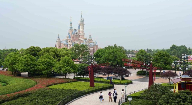 Şanghaydaki Disneylandde son 1 yılda ikinci karantina