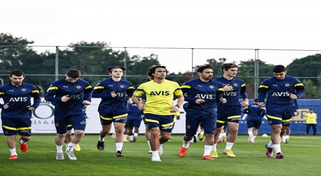 Fenerbahçe, Antalyadaki ilk çalışmasını yaptı