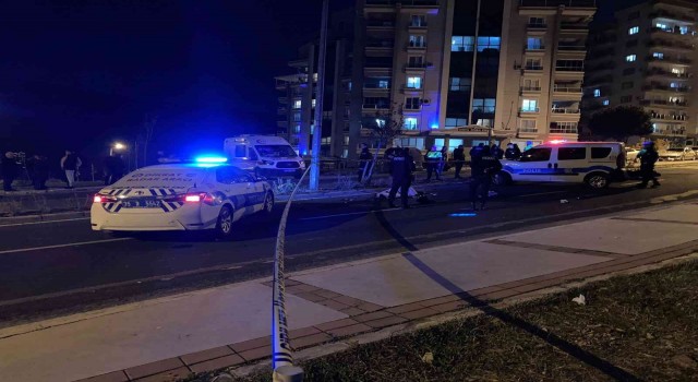 İzmirde motosiklet kazası: 1 ölü, 1 yaralı