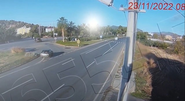 Motosiklet sürücüsünü ölüme götüren kaza kamerada