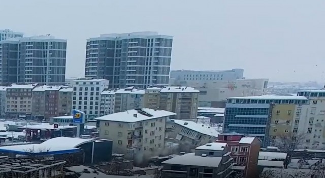 Malatyada 2. depremde binaların çökme dron kamerasında