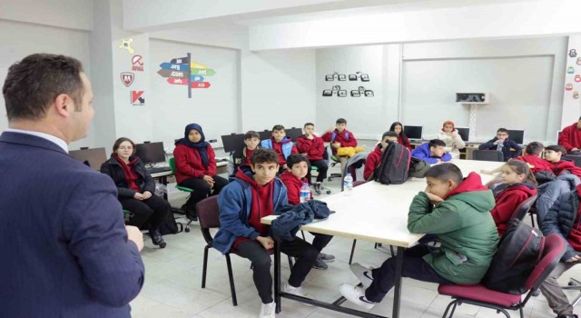 Muğlada 3 bin deprem mağduru çocuk ders başı yaptı