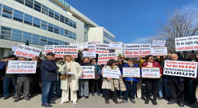 Kartalda Siemens Vakfının mağdur üyelerinden hakkımızı verin protestosu