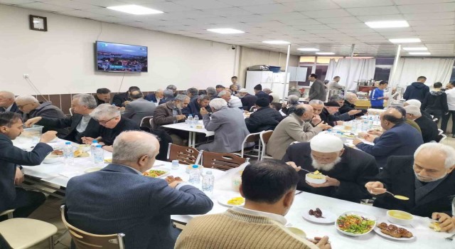 Gedizde Müftülük emekli din görevlileri için iftar programı düzenlendi
