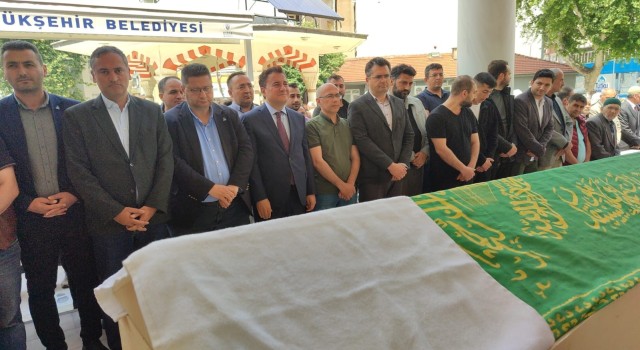 Ali Babacan, danışmanının babasının cenazesi için Bursaya geldi