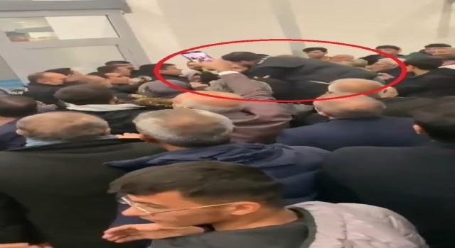 Diyarbakır Havalimanında güvenlik personeli ile vatandaşlar arasında arbede
