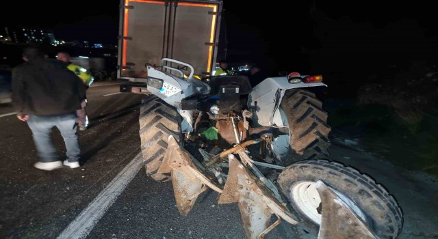 Kamyon traktöre arkadan çarptı: 1 yaralı