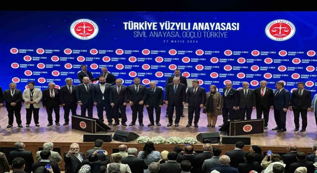 Cumhurbaşkanı Erdoğan: Çerçevesini darbecilerin çizdiği sorunlu anayasa ile yola devam edemeyiz