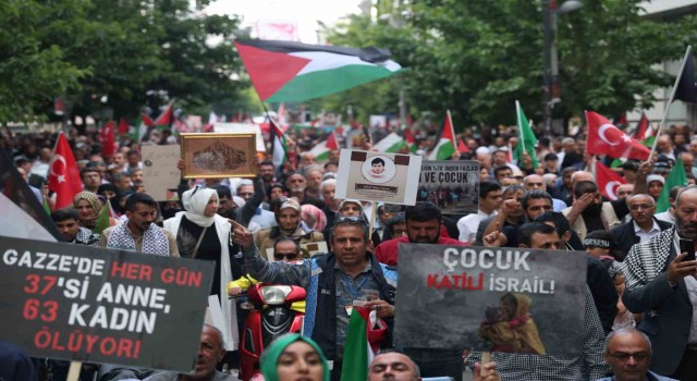 Elazığda binlerce kişi Filistin için yürüdü