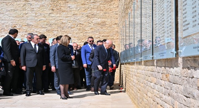 MHP lideri Devlet Bahçeli, Ülkücü Şehitler Anıtını ziyaret etti