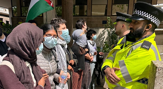 Oxford Üniversitesindeki Gazze'ye destek eylemi: 16 gözaltı