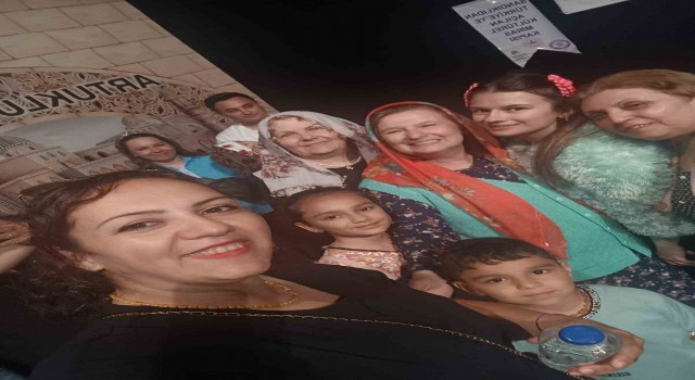 Sandıklı Gönüllü Hanımlar Derneği tiyatro ekibi Mardinde sahne aldı