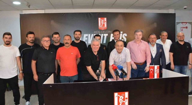 Balıkesirspor Teknik Direktör Levent Erişle sözleşme imzaladı