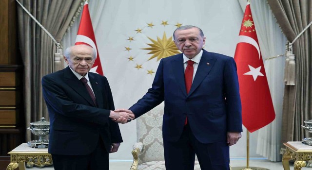 Cumhurbaşkanı Recep Tayyip Erdoğan ile MHP Genel Başkanı Devlet Bahçelinin görüşmesi başladı.