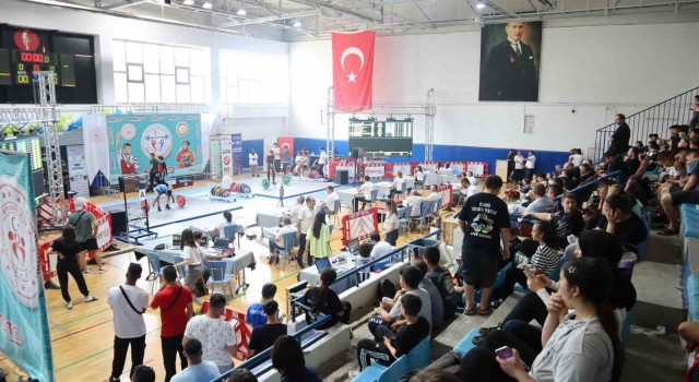 Halter şampiyonası Türkiyede ilk defa bir ilçede gerçekleştirildi