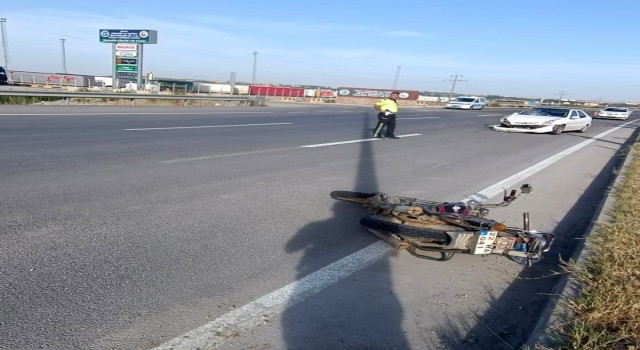 İpsalada otomobilin çarptığı motosiklet sürücüsü hayatını kaybetti