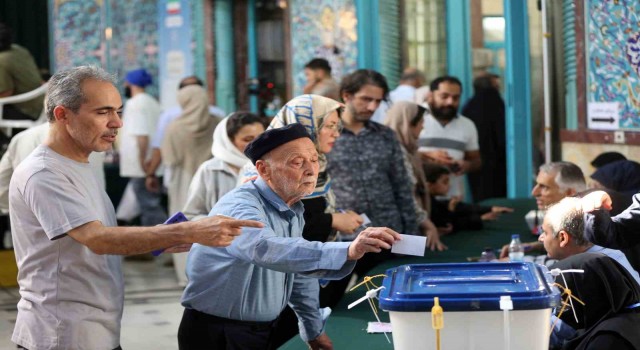 İranda devrimden bu yana en düşük katılımlı seçim