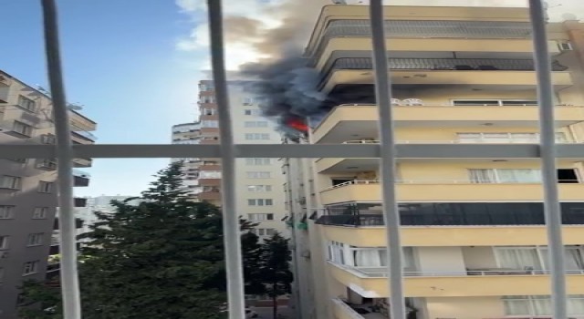 Adanada apartman dairesinde korkutan yangın