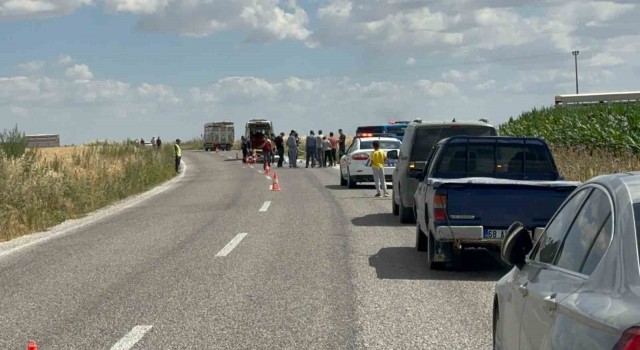 Aksarayda kamyonet ile çarpışan motosiklet sürücüsü öldü