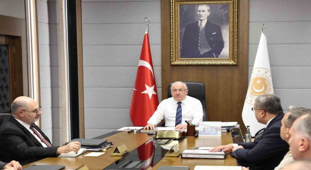 Bakan Güler: “Türkiyeye karşı faaliyet gösteren bazı unsurların kamu düzenini bozma girişimleri başarısız kılınacaktır”