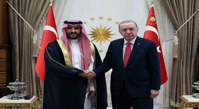 Cumhurbaşkanı Erdoğan, Suudi Arabistan Savunma Bakanı Halid bin Selman Al-Suudu kabul etti